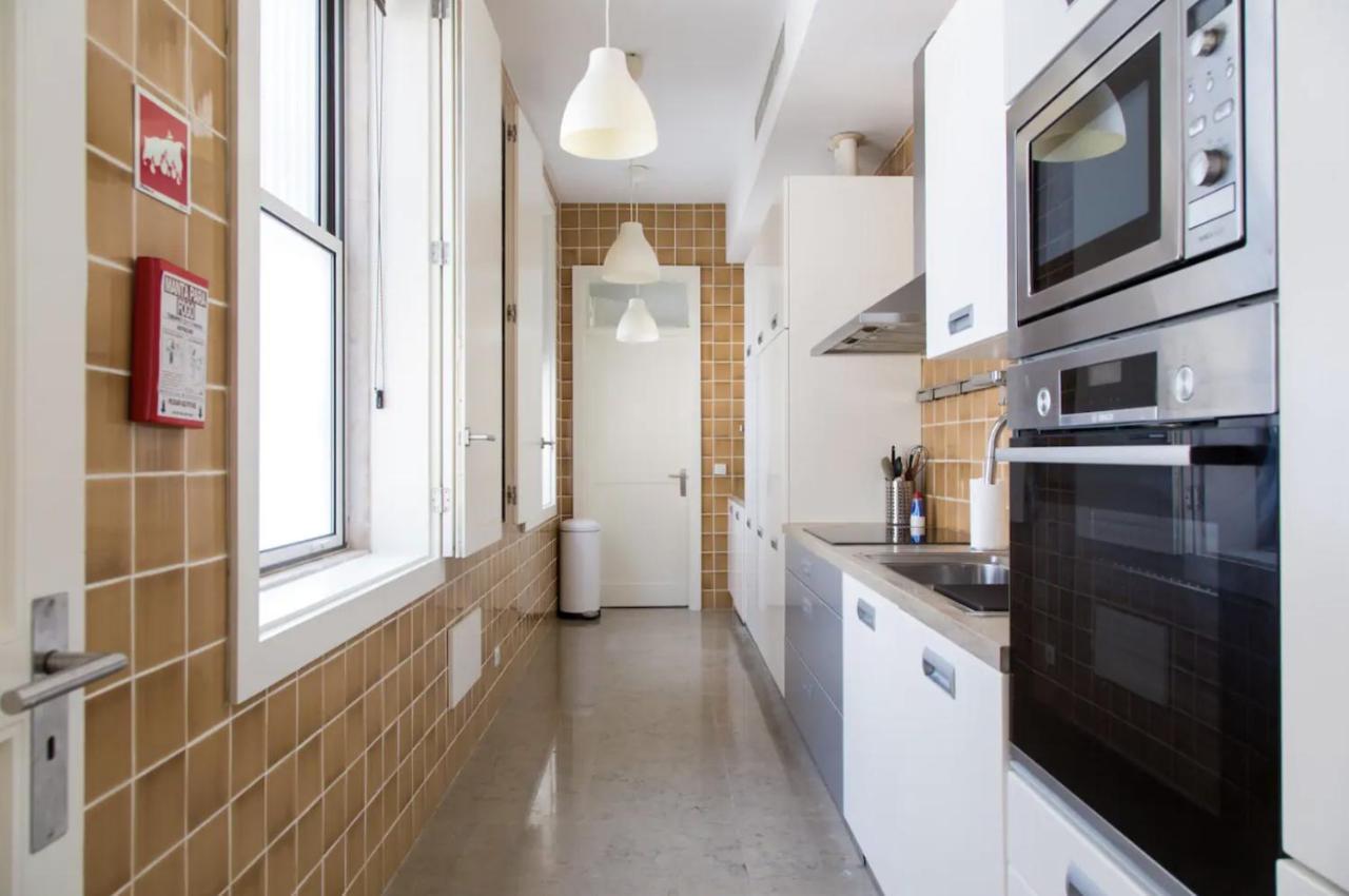 Apartamento Beautiful 3-Story House In Chiado With A 40M² Private Terrace Lisboa Exterior foto
